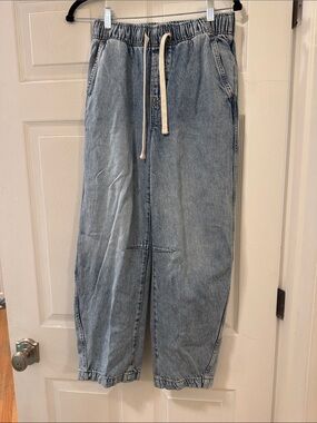 GAP Light Blue Denim Relaxed Jogger Pants